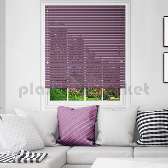 Jaluzea orizontala în fața sticlei BlackOut cu lamele de 25 mm colorate, metalice